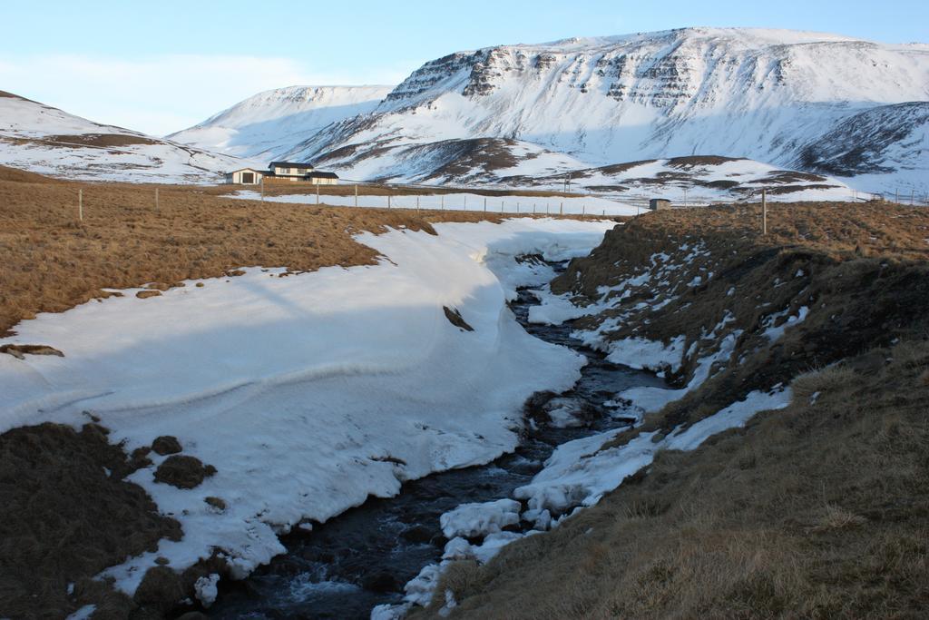 Guesthouse Gimbur Reykjarholl Dış mekan fotoğraf