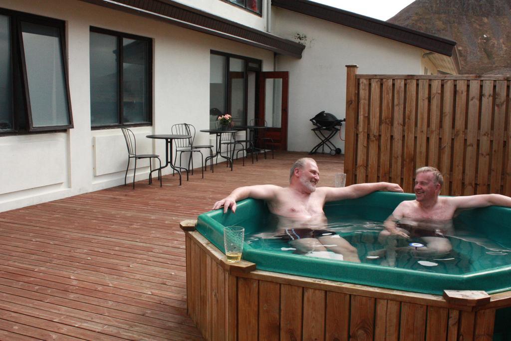 Guesthouse Gimbur Reykjarholl Dış mekan fotoğraf