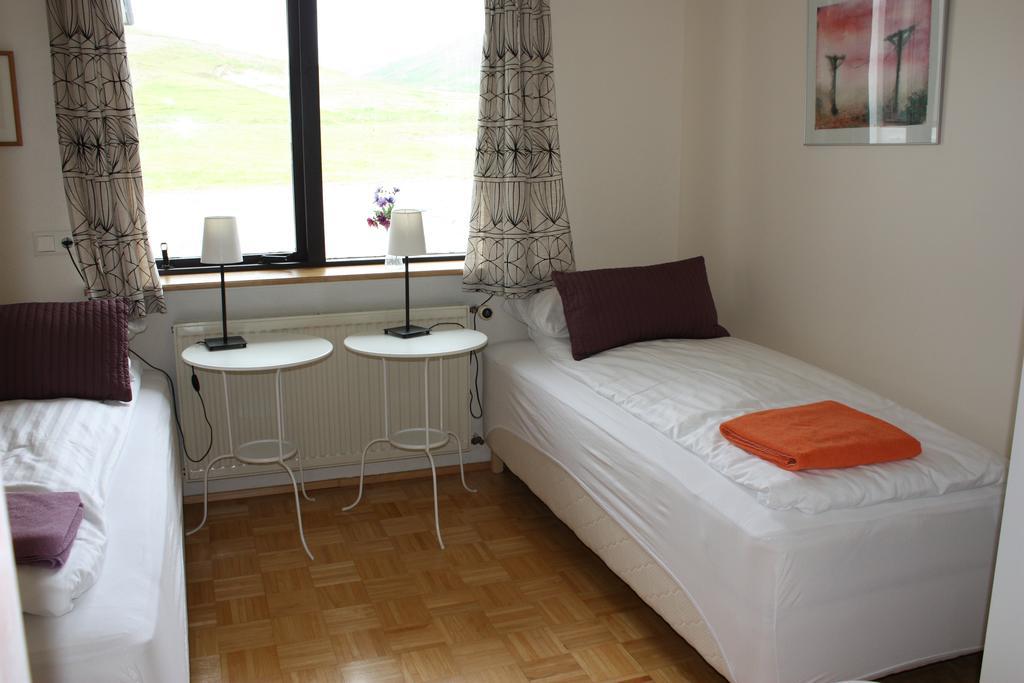 Guesthouse Gimbur Reykjarholl Dış mekan fotoğraf