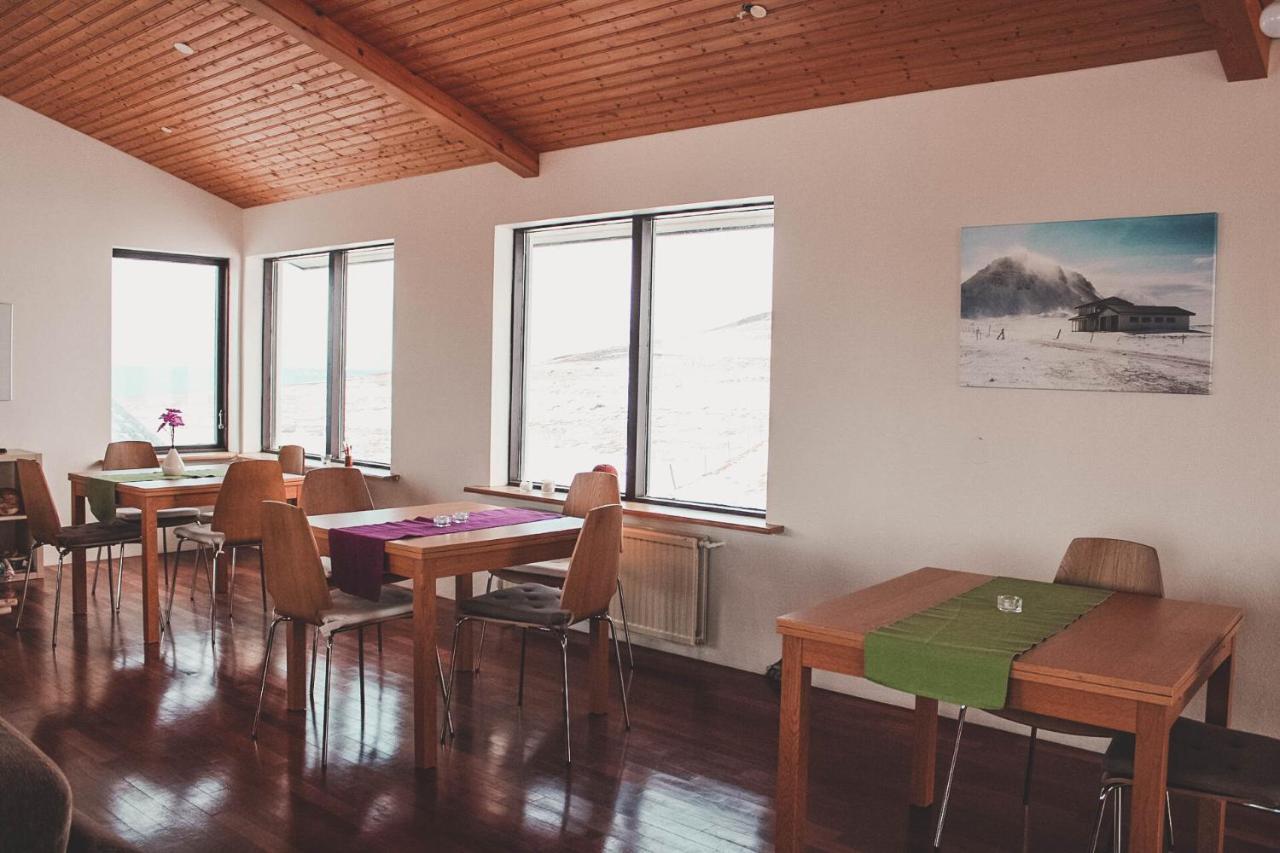 Guesthouse Gimbur Reykjarholl Dış mekan fotoğraf